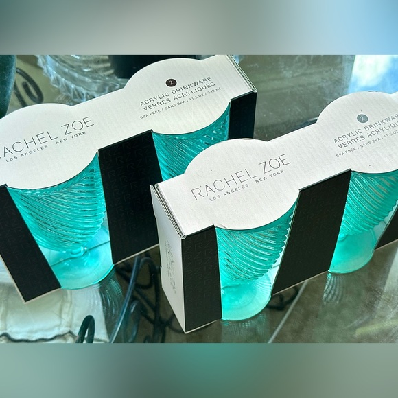 Rachel Zoe 4 Pc Teal Acrylic Wine Glasses Footed NEW - Picture 8 of 9